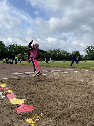 Bild "34_Chronik_24_25:sportfest2025e.jpg"
